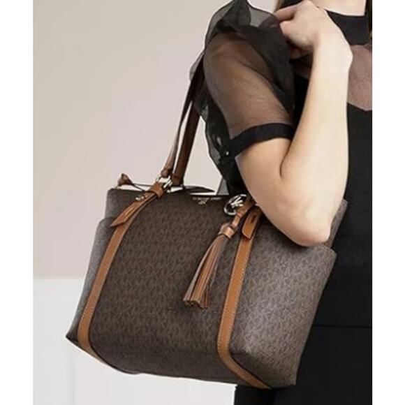 Michael Kors Women's MD TZ Tote Evening Bag Brown Tote Handbag - Picture 5 of 5